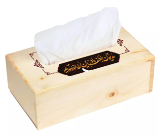 جادستمال کاغذی چوبی رنگ روشن با شعار مدیون لطف مادر این خانواده ایم