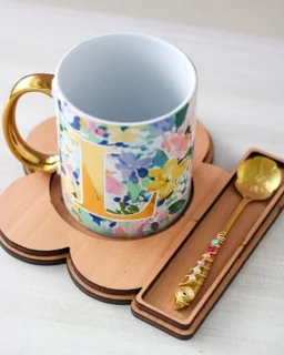 زیرلیوانی چوبی با جای قاشق